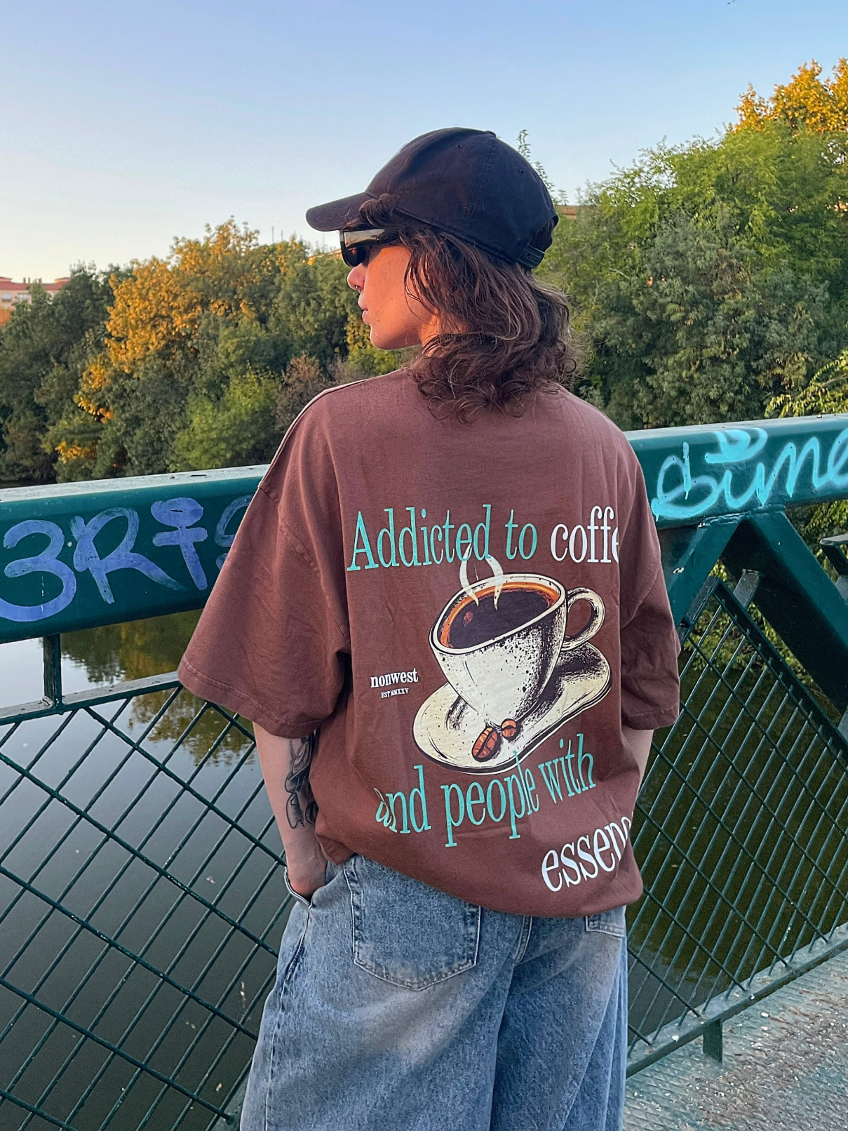 Camiseta Oversized Coffee Marrón